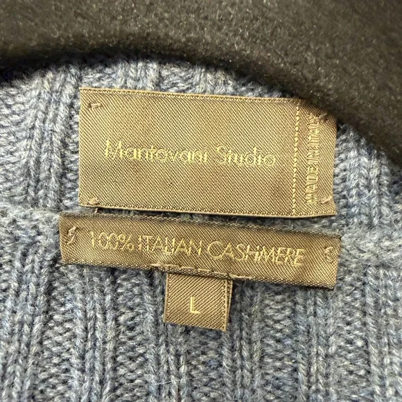 Chic Long Cashmere Cardigan Sweater in Heathered Blue - Picture 4 of 4